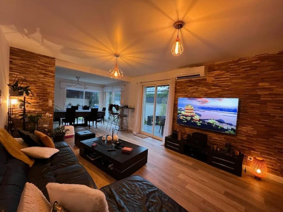 Maison Entiere Redessan Luaran gambar