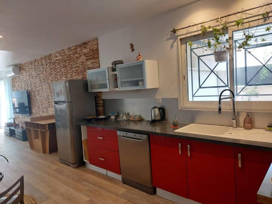 Maison Entiere Redessan Luaran gambar